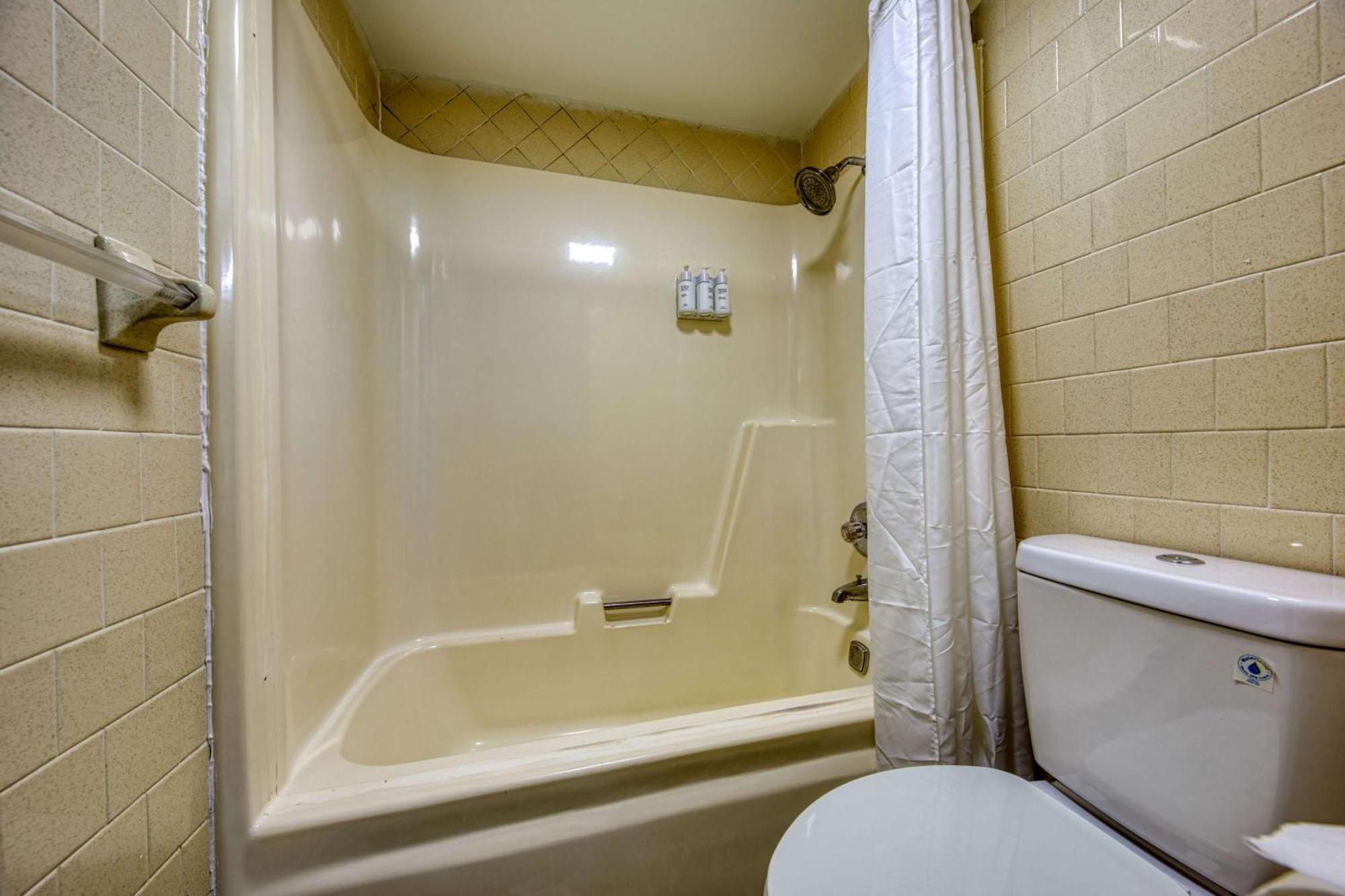 Americas Best Value Inn Stearns, Ky Екстериор снимка